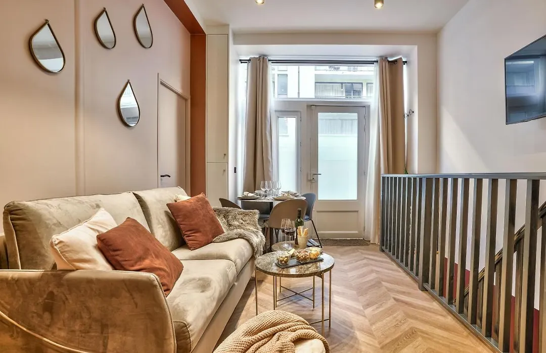 New Eiffel Tour ! Splendid Apartments In The Heart Of Paris-1