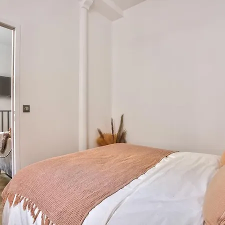 New Eiffel Tour ! Splendid Apartments In The Heart Of Paris-2
